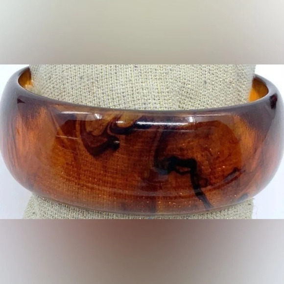 BAKELITE Vintage 1940s Translucent RootBeer Marbled Colored Oval Bangle Bracelet - Picture 3 of 6